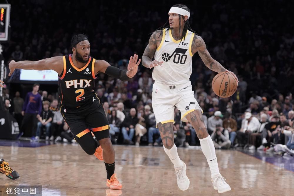 他与搭档在 他与搭档在