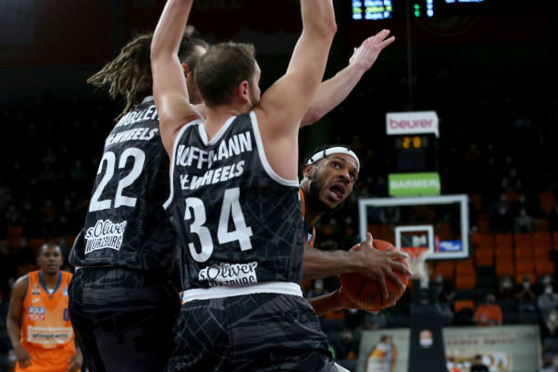 以及对足球 以及对足球